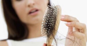 cách chăm sóc tóc giảm gãy rụng